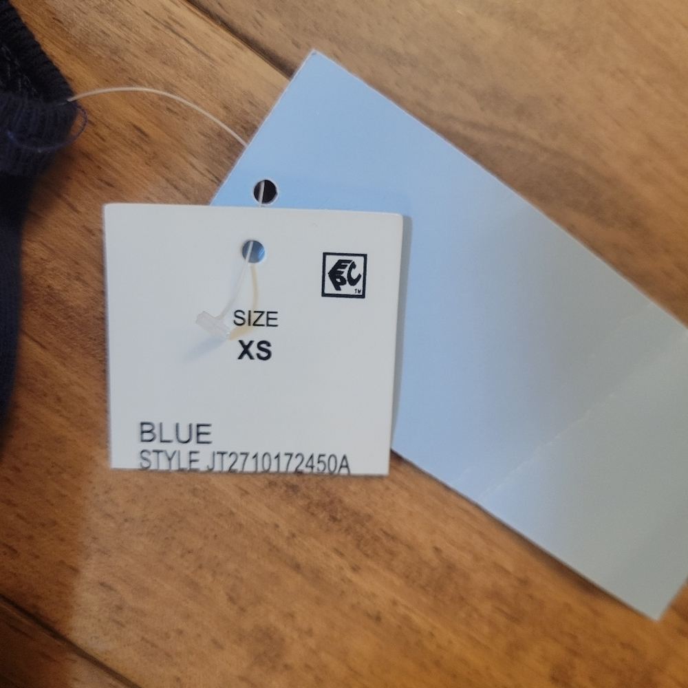 Modern Lux Navy Camisole with Star Design - Picture 4 of 4